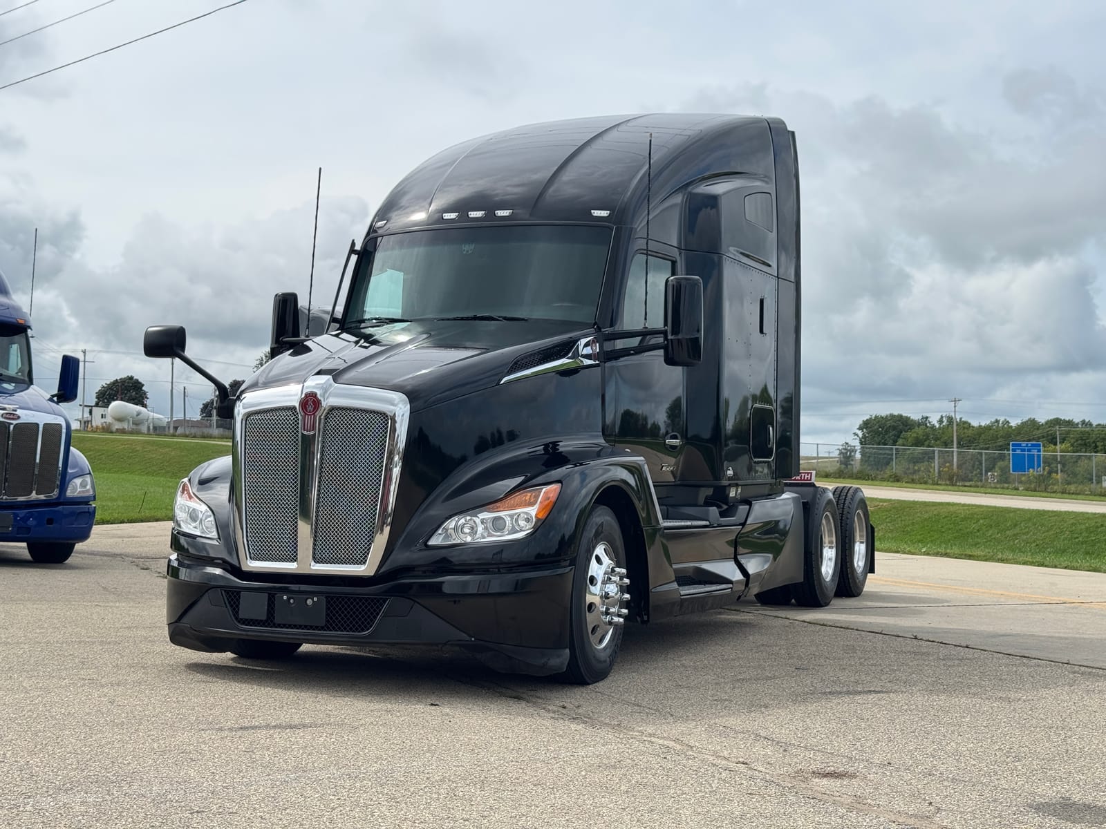 2022 KENWORTH T680