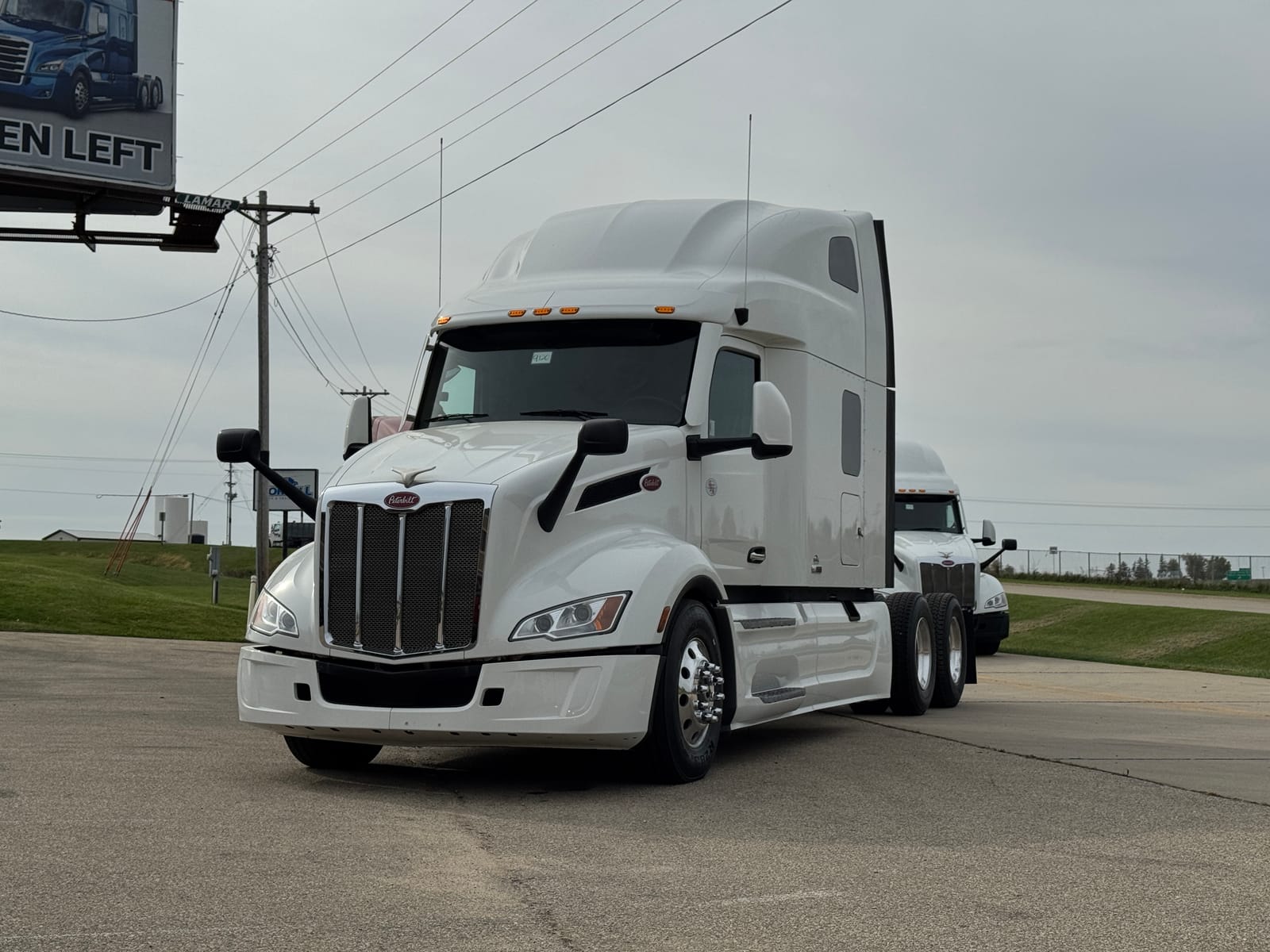 2024 PETERBILT 579